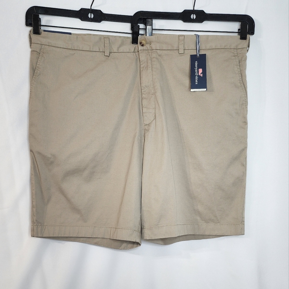 Vineyad Vines shorts size 48